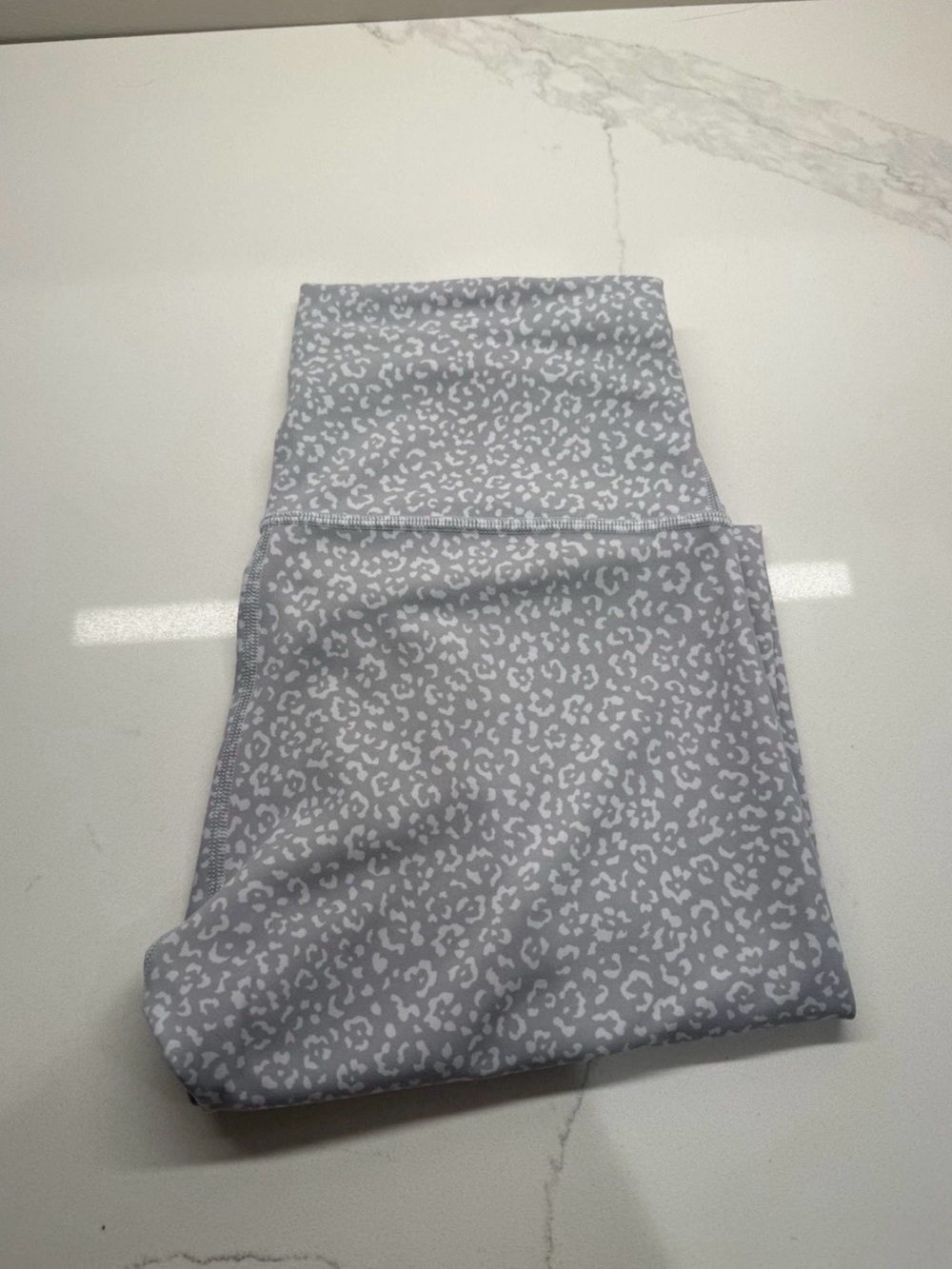 Lululemon Wunder Train High Rise Tight 28” Size 6
